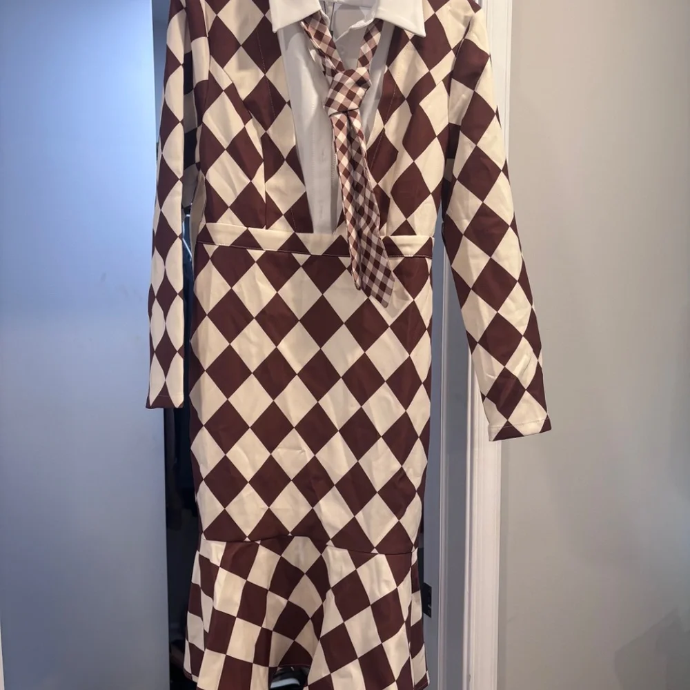Dress - Picture 2 of 2